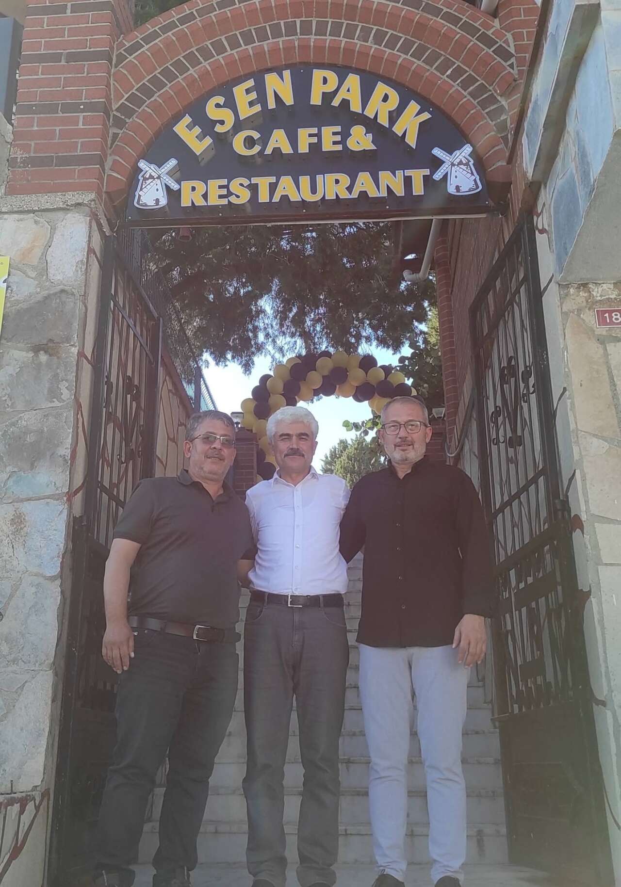 Kavaklıdere'de Yenilenen Esenpark ve Cafe Restaurant Hizmete Açıldı 8